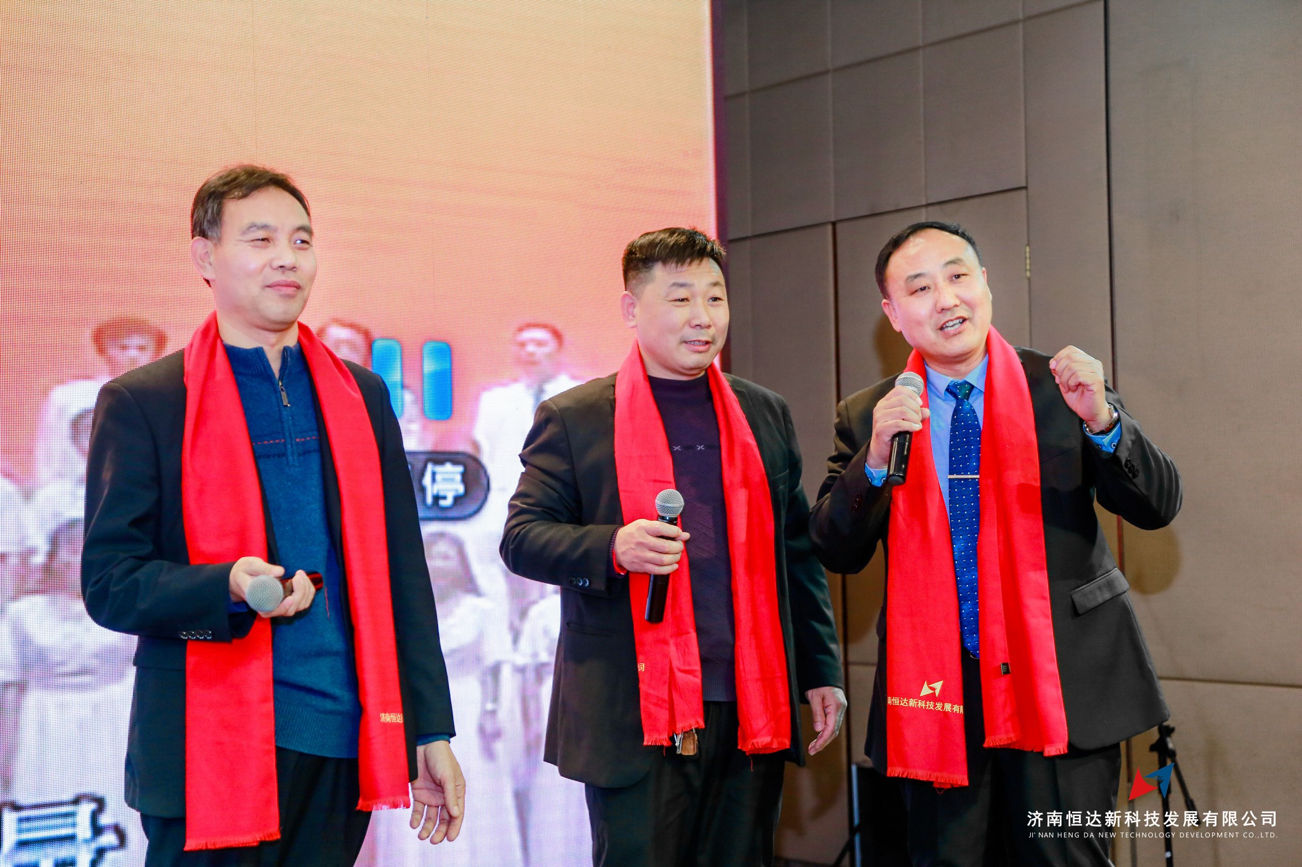 團結(jié)就是力量.jpg